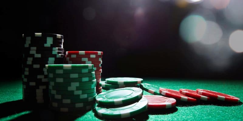 Lý do nên chọn V9BET để chơi poker online uy tín